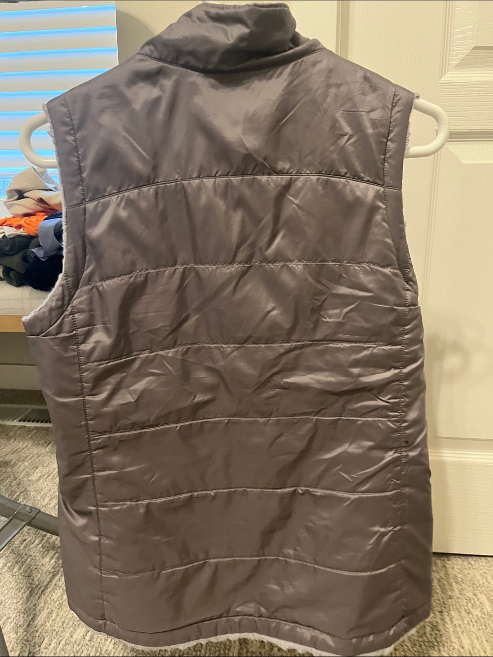The North Face Women's Quilted Vest in Charcoal Gray with Faux-Fur Lining - Picture 2 of 2